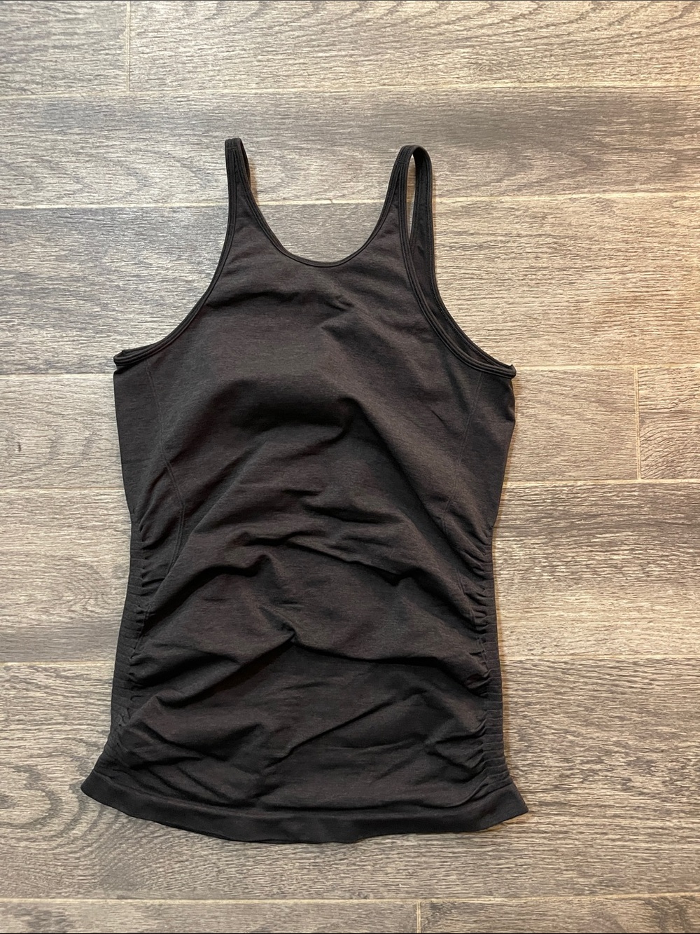 Lululemon In The Flow Tank - Picture 3 of 4